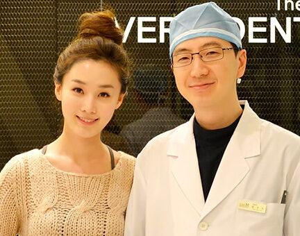 모델 김혜리님이 에버엠치과를 방문해 주셨어요.